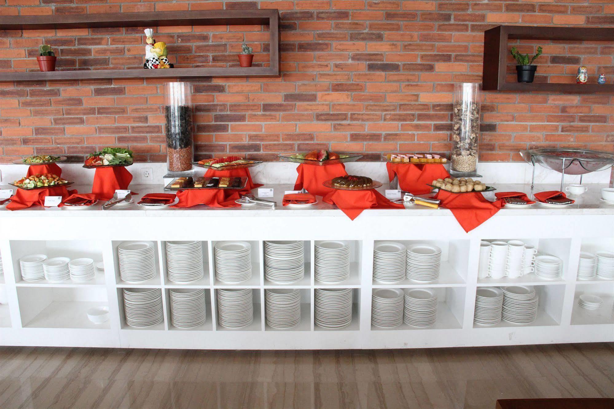 Hariston Hotel & Suites, Pluit - ג'קרטה מראה חיצוני תמונה